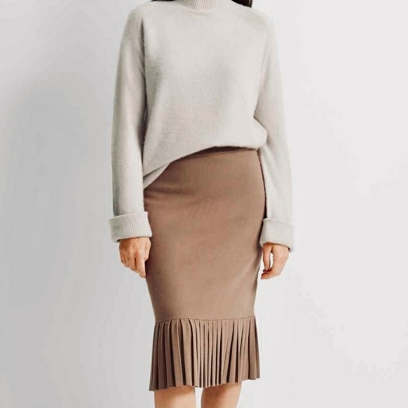 Club Monaco slim pencil compact knit pleated skirt - Picture 1 of 4